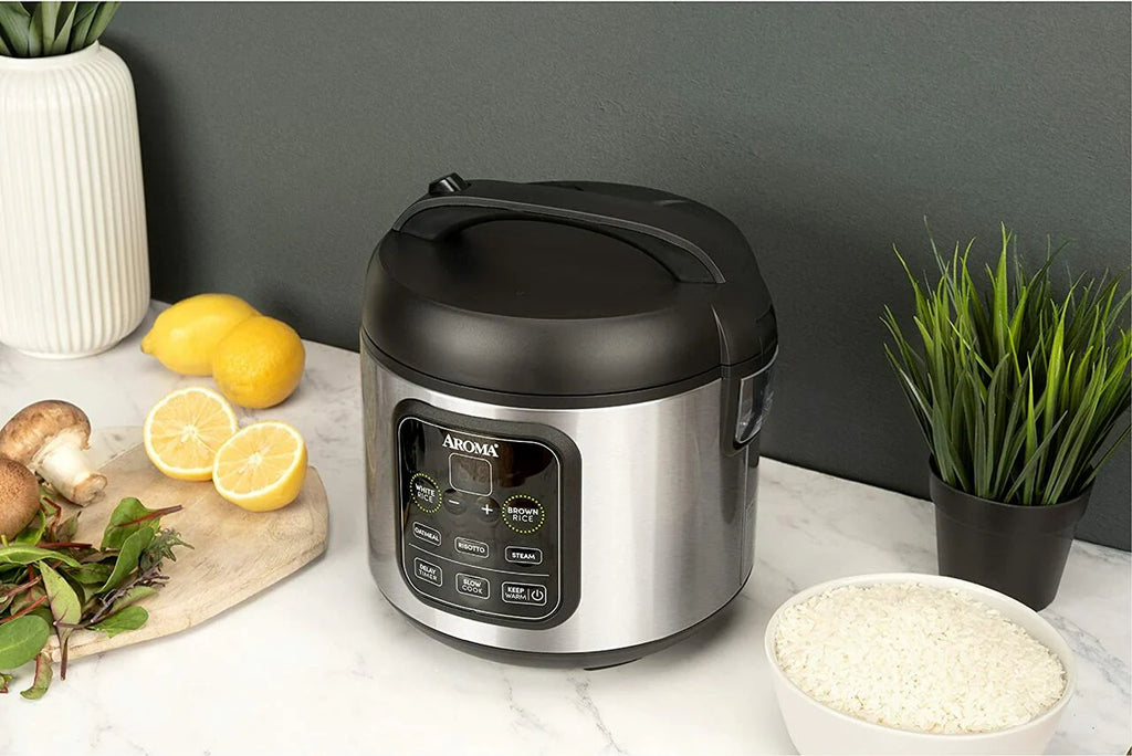 4 Cups Digital Rice Cooker Y667170