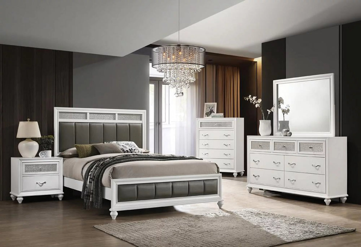 5-piece Eastern King Panel Bedroom Set White R570