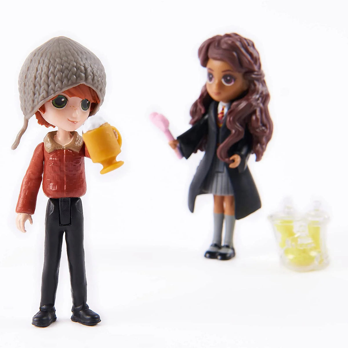 Magical Minis Ron Weasley and Parvati Patil Figure Set with 2 Doll Accessories K4595